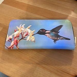 NWT Humming Bird Zip Wallet With matching gift